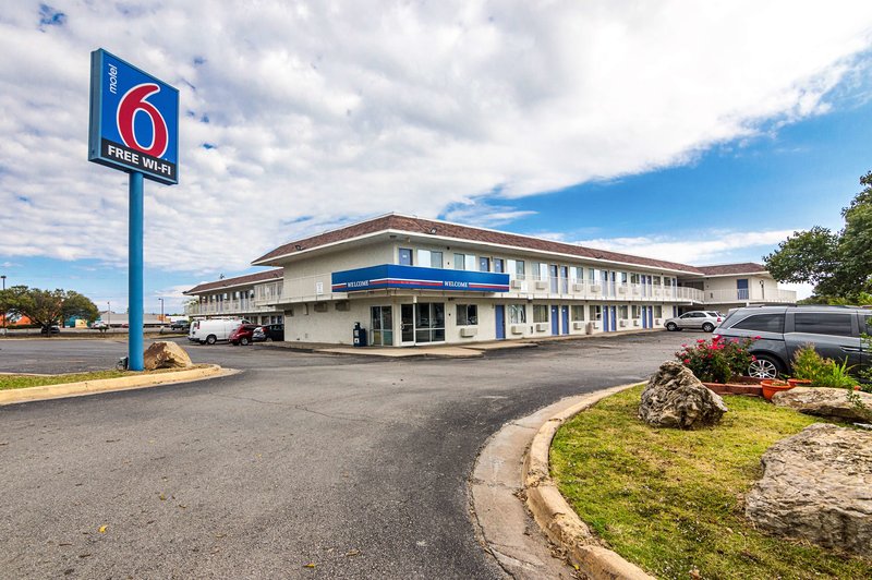 motel 6 ardmore ok