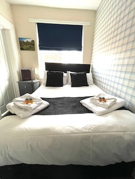 The Crown And Cushion,Eton>>Berkshire,3 star