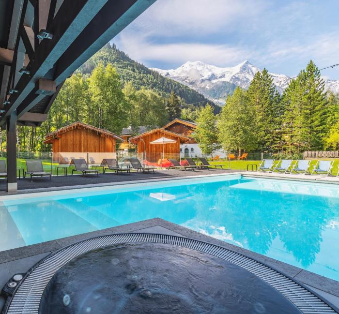 Le Refuge Des Aiglons,Near Aiguille Du Midi Cable Car,4 star