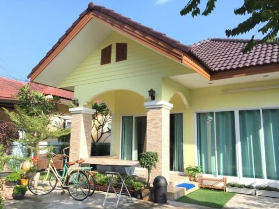 Baan Tong Suk Bangsaen,,3 star