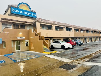 Day & Night Inn,,2 star