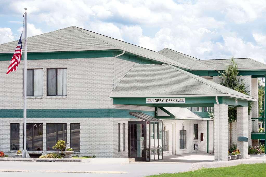 Days Inn By Wyndham Morristown,Morristown>>Knoxville,2 star