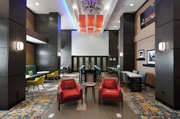 hampton inn and suites tulsa central