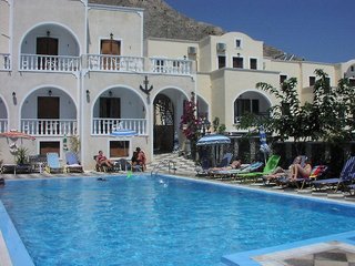 Blue Sea Hotel And Studios,Kamari>>Fira,3 star