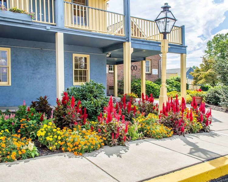 Clarion Inn Strasburg - Lancaster,Strasburg>>Lancaster,2.5 star