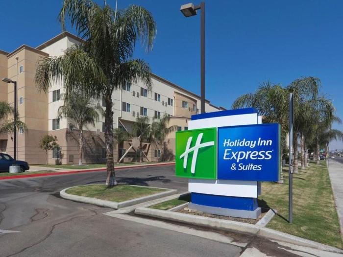 holiday inn express and suites bakersfield central by ihg