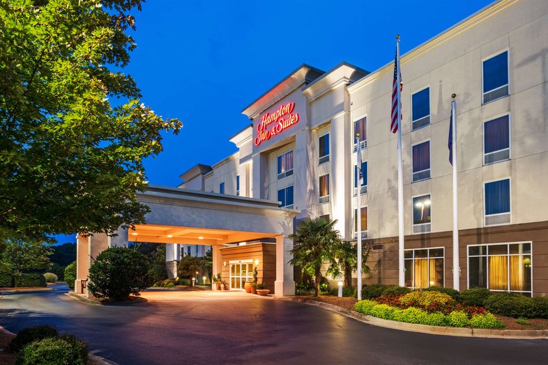 Hampton Inn & Suites Clinton I-26