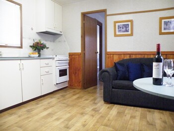 lake hamilton motor village and caravan park