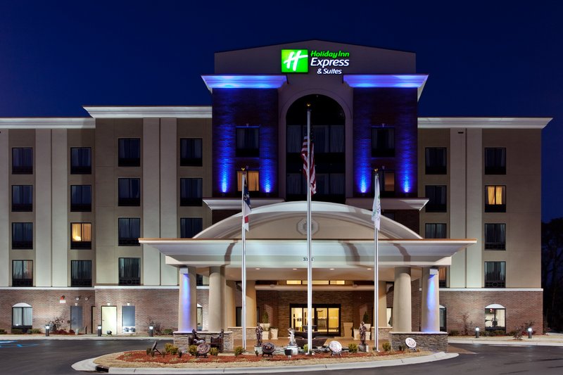 Holiday Inn Express & Suites Hope Mills,Hope Mills>>Fayetteville,2.5 star