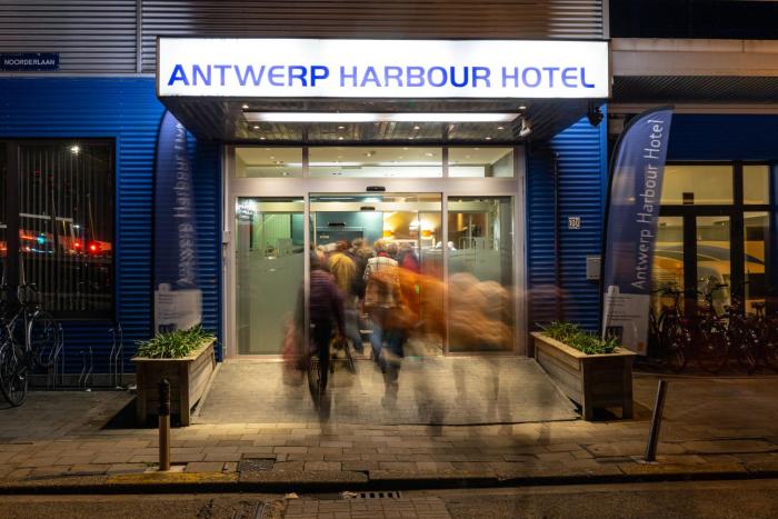 antwerp harbour hotel