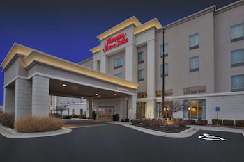 hampton inn and suites wichita northeast