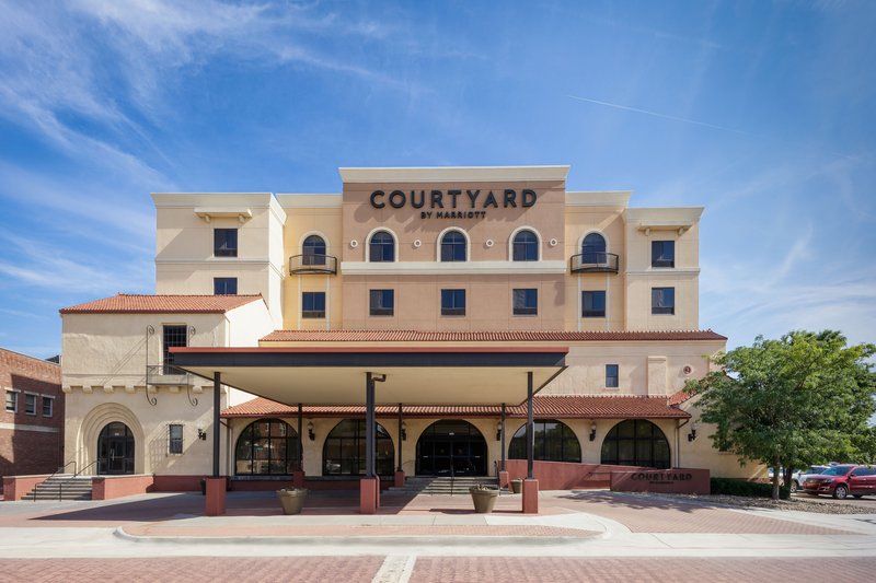 courtyard by marriott wichita at old town