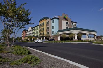 Mardi Gras Casino & Resort,Cross Lanes>>Charleston,4 star