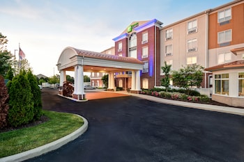 Holiday Inn Express & Suites Schererville By Ihg,Schererville>>Merrillville,3 star