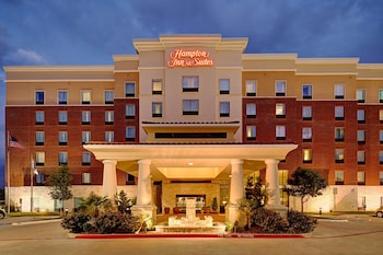 hampton inn and suites dallas lewisville vista ridge mall tx