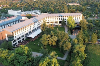 doubletree by hilton hotel and conference centre warsaw