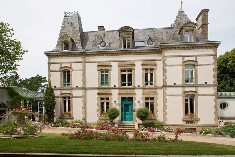 Clos De Vallombreuse, The Originals Relais (Relais Du Silence)