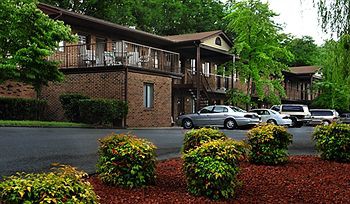 Affordable Corporate Suites Of Overland Drive,Roanoke>>Cave Spring,3 star