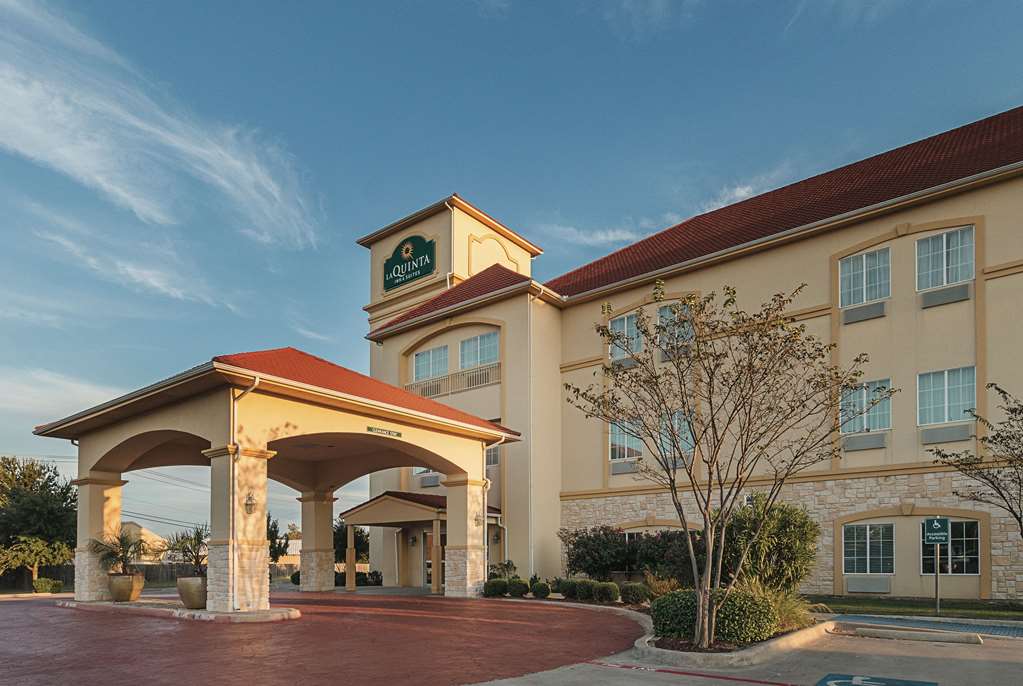 La Quinta Inn & Suites By Wyndham Waxahachie