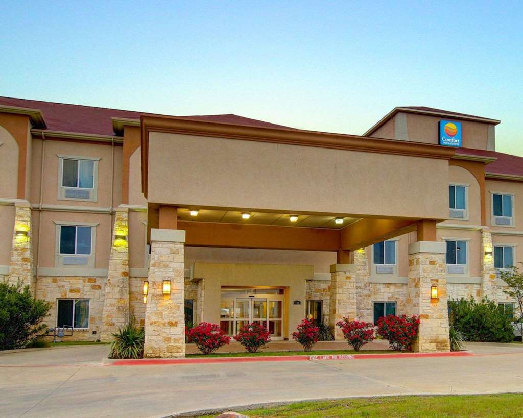 Comfort Inn And Suites Alvarado,Cleburne>>Alvarado,2.5 star