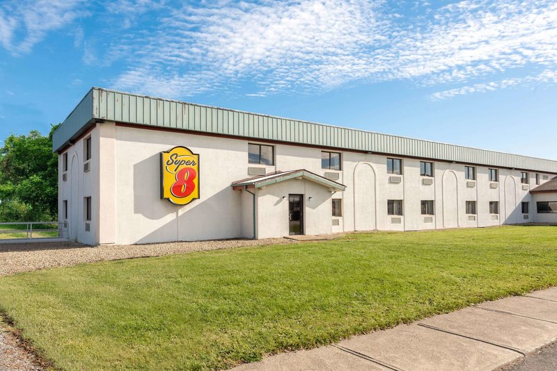 Super 8 By Wyndham Cleveland,Lakewood>>Cleveland,2 star