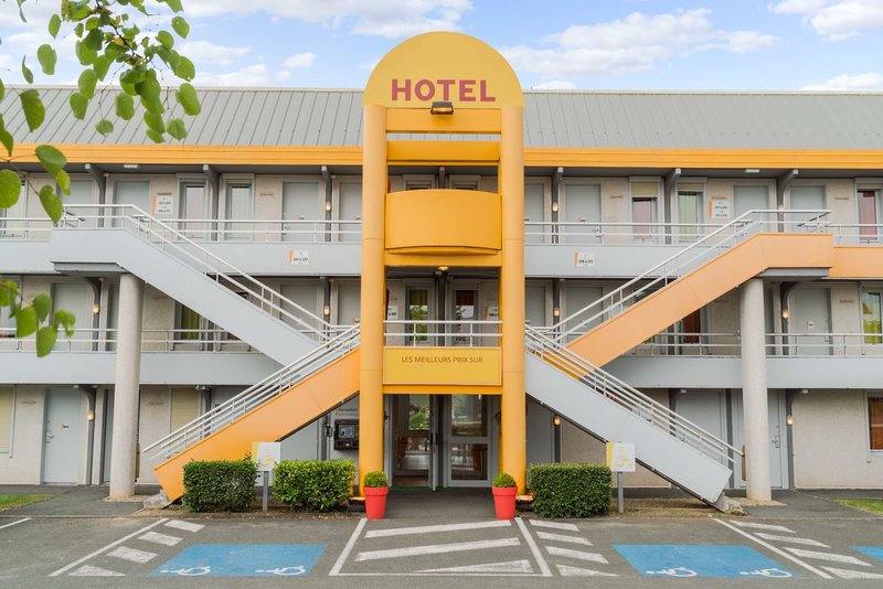 The Originals Access, Hotel Recouvrance, Saintes,Chaniers>>Aujac,1 star