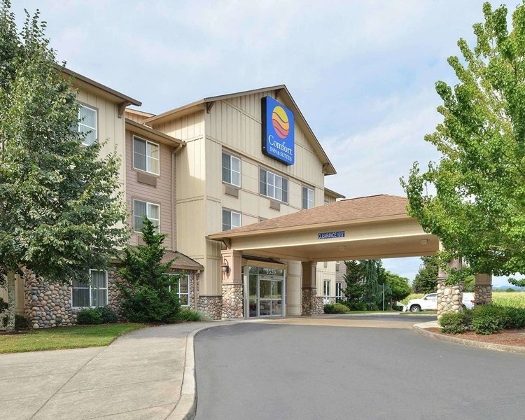 Comfort Inn & Suites Mcminnville Wine Country