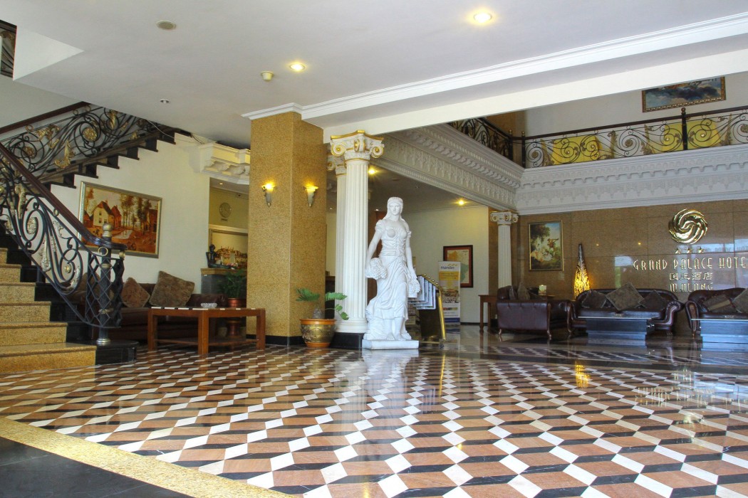 the grand palace hotel malang