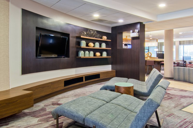Courtyard By Marriott Clarksville