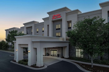 hampton inn and suites huntsville research park area