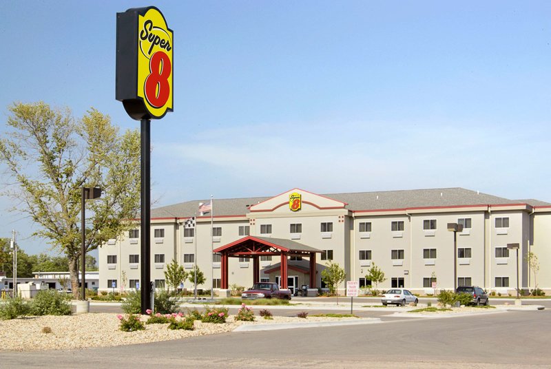 Super 8 By Wyndham Topeka At Forbes Landing,Shawnee>>Kansas,2 star