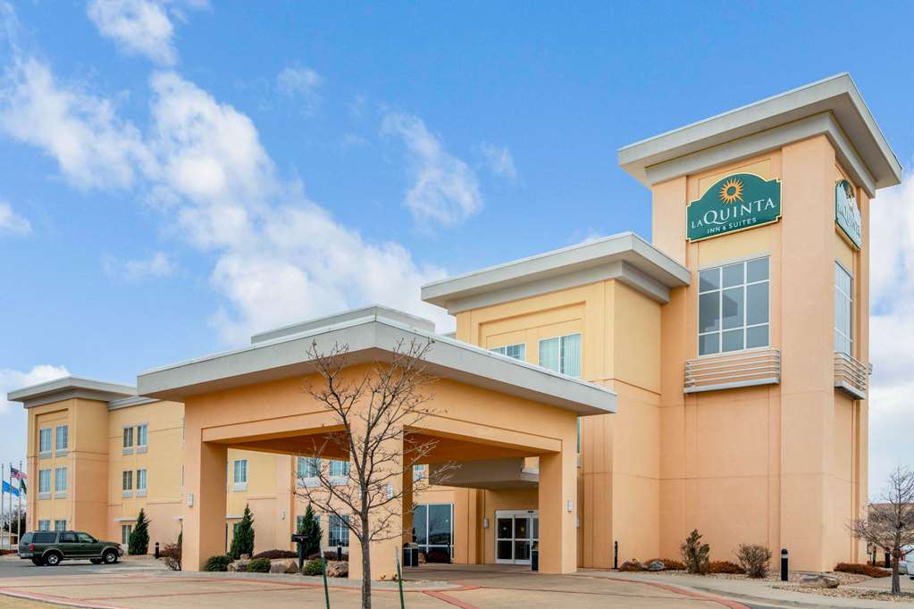 La Quinta Inn & Suites Clinton Historic Route 66,Elk City>>Clinton,2.5 star