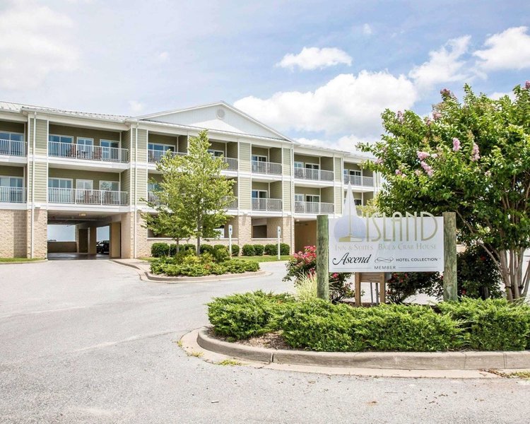 Island Inn & Suites, Ascend Hotel Collection,Piney Point>>Leonardtown,3 star