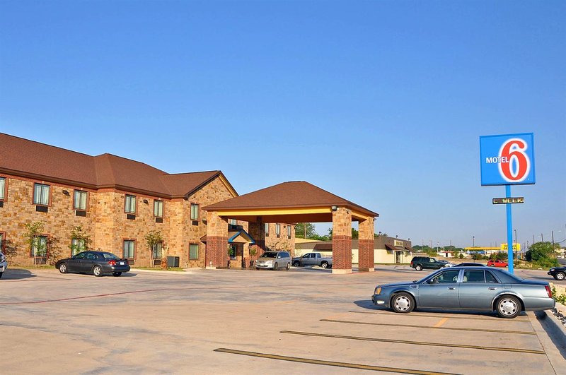 Studio 7 Extended Stay,In Harker Heights,2 star