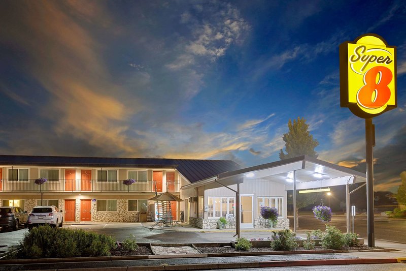Super 8 By Wyndham Alturas,Modoc County>>Alturas,2 star