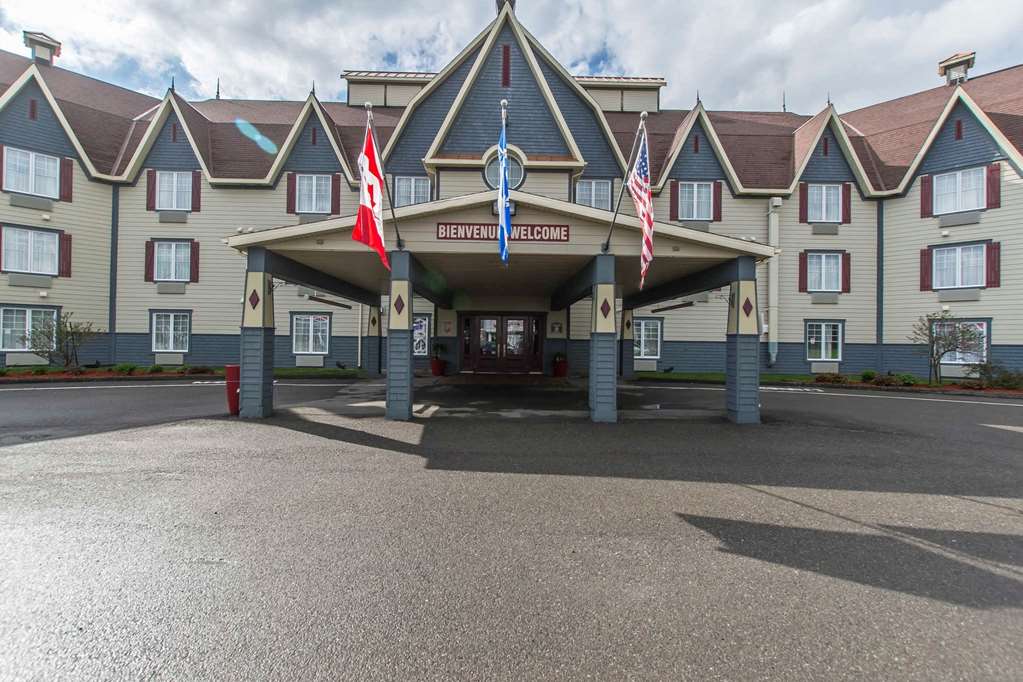 Quality Inn Riviere-Du-Loup,Quebec>>Grande-Riviere,2.5 star