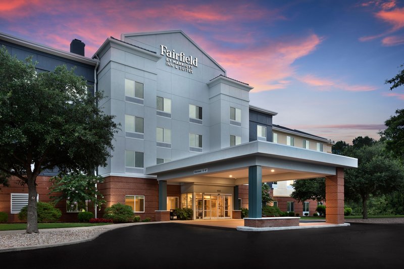 Fairfield Inn & Suites By Marriott Elizabeth City,Elizabeth City>>Elizabeth,2.5 star