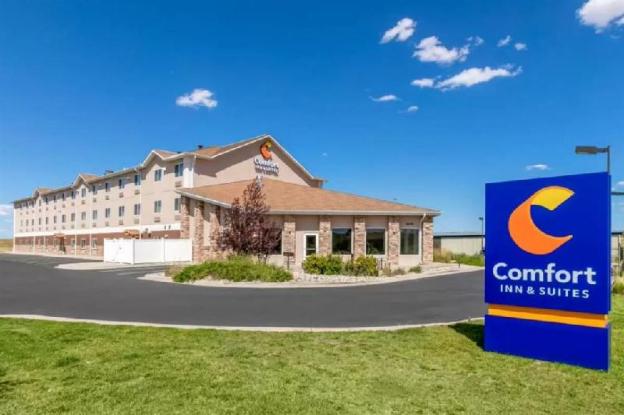 Comfort Inn & Suites Near University Of Wyoming