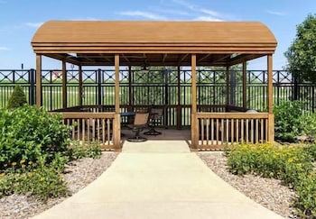 courtyard by marriott salina