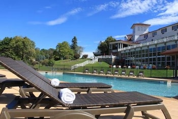 The Historic Summit Inn,Farmington>>Chalk Hill,3 star