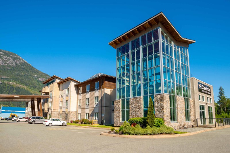 Sandman Hotel & Suites Squamish,Whistler>>Squamish,3 star