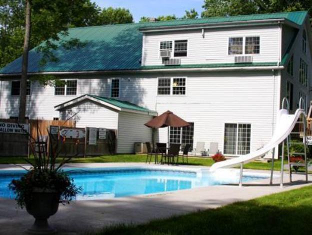 Timber House Resort,Brighton>>Belleville,3 star