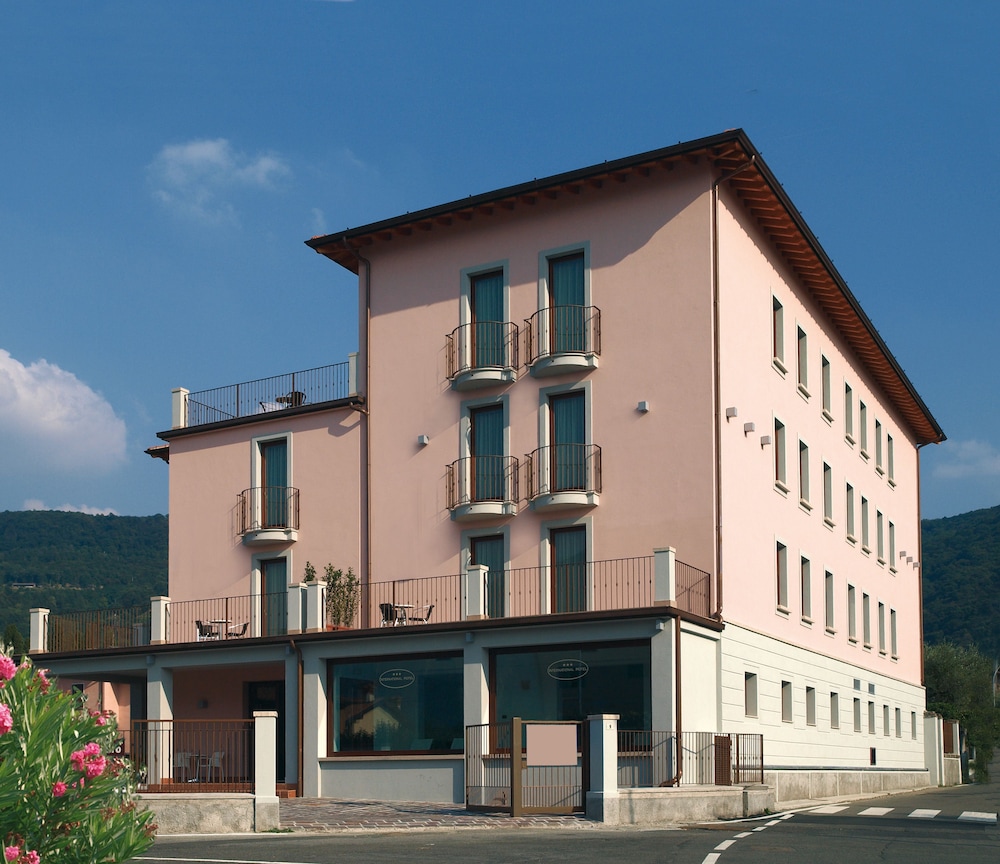 International Hotel Iseo,Corte Franca>>Brescia,3 star