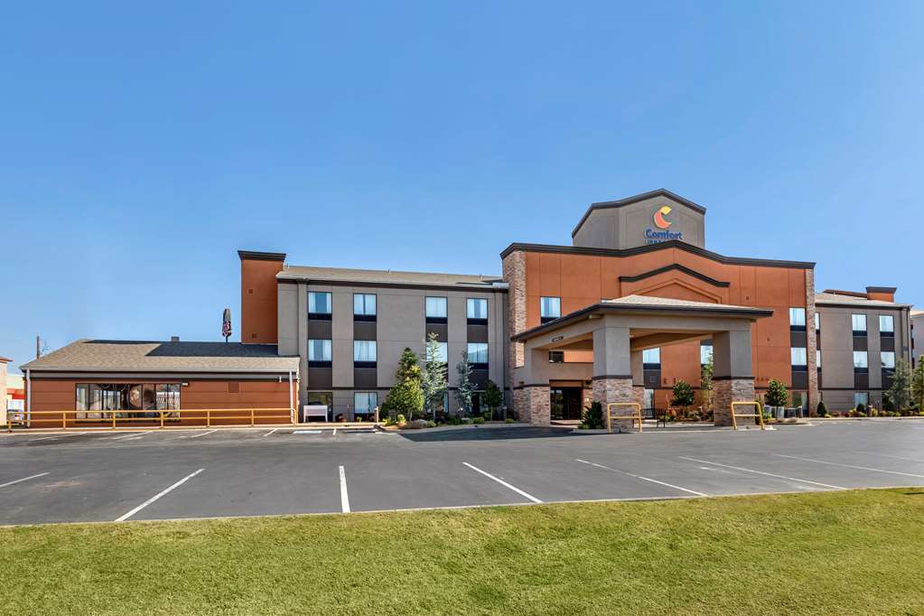 Comfort Inn & Suites Pauls Valley - City Lake,Pauls Valley>>Garvin,3 star