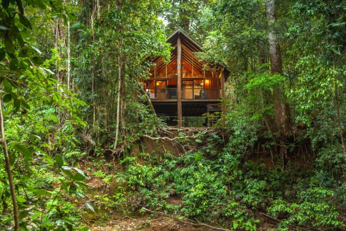 The Canopy Rainforest Treehouses And Wildlife Sanctuary,Atherton Tablelands>>Atherton,4 star
