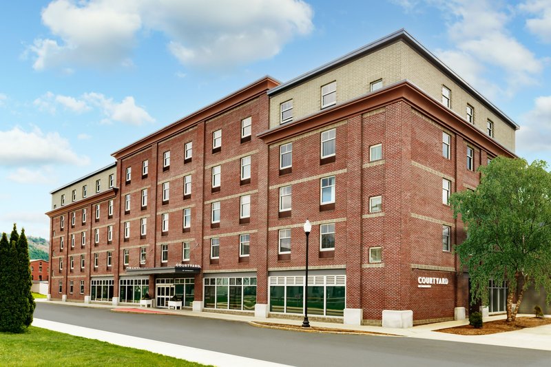 Courtyard By Marriott Keene Downtown,Cheshire County>>Canaan,3 star