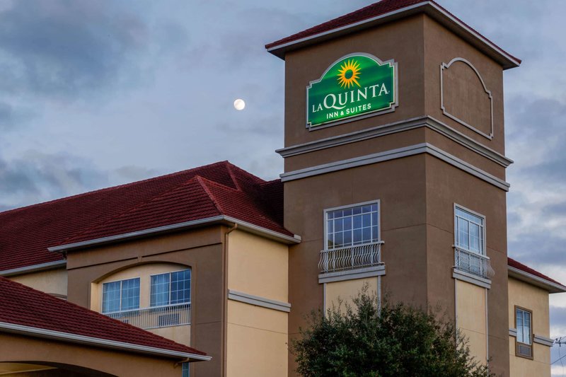 La Quinta Inn & Suites By Wyndham Angleton,Brazoria>>Angleton,2.5 star