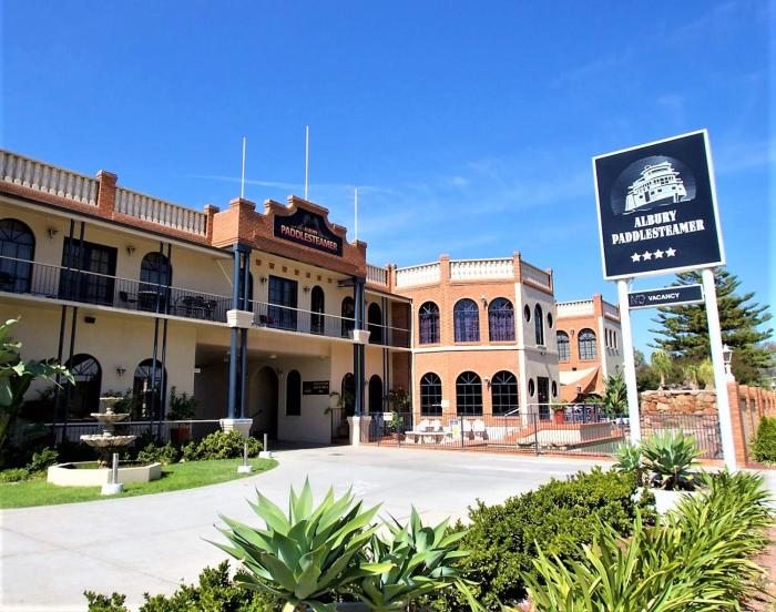 Albury Paddlesteamer,South Albury>>Albury,4 star