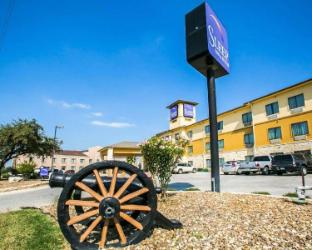 sleep inn and suites gonzales near palmetto state park
