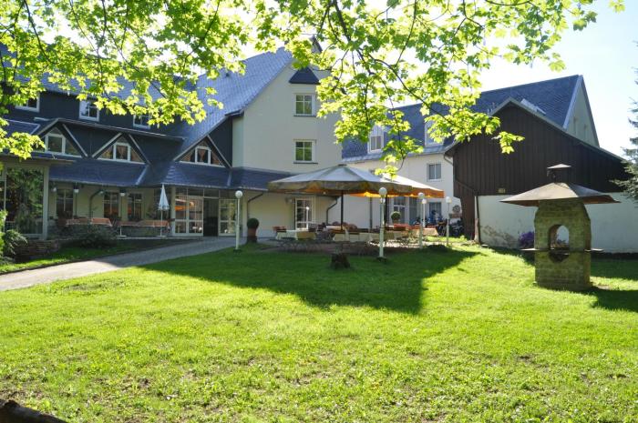 Berghotel Drei Bruder Hohe Im Erzgebirge